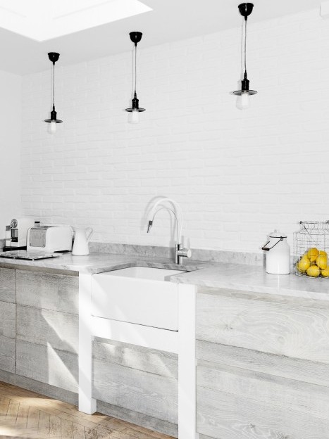 Zdjęcie prezentuje armaturę kuchenną z wyciąganą wylewką KLUDI BINGO STAR