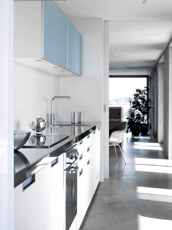 Na zdjęciu widzimy baterię kuchenną KLUDI L-INE S