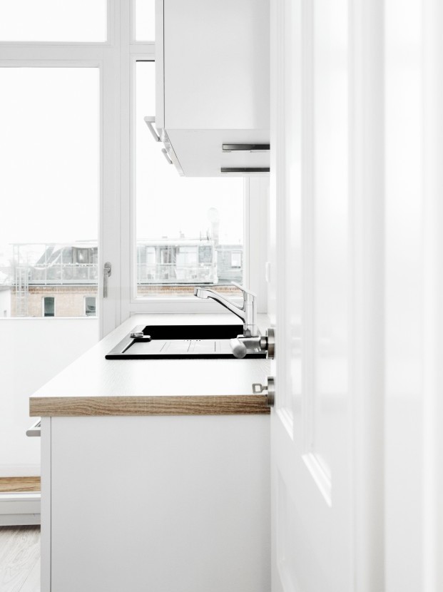 Zdjęcie przedstawia armaturę kuchenną KLUDI OBJEKTA