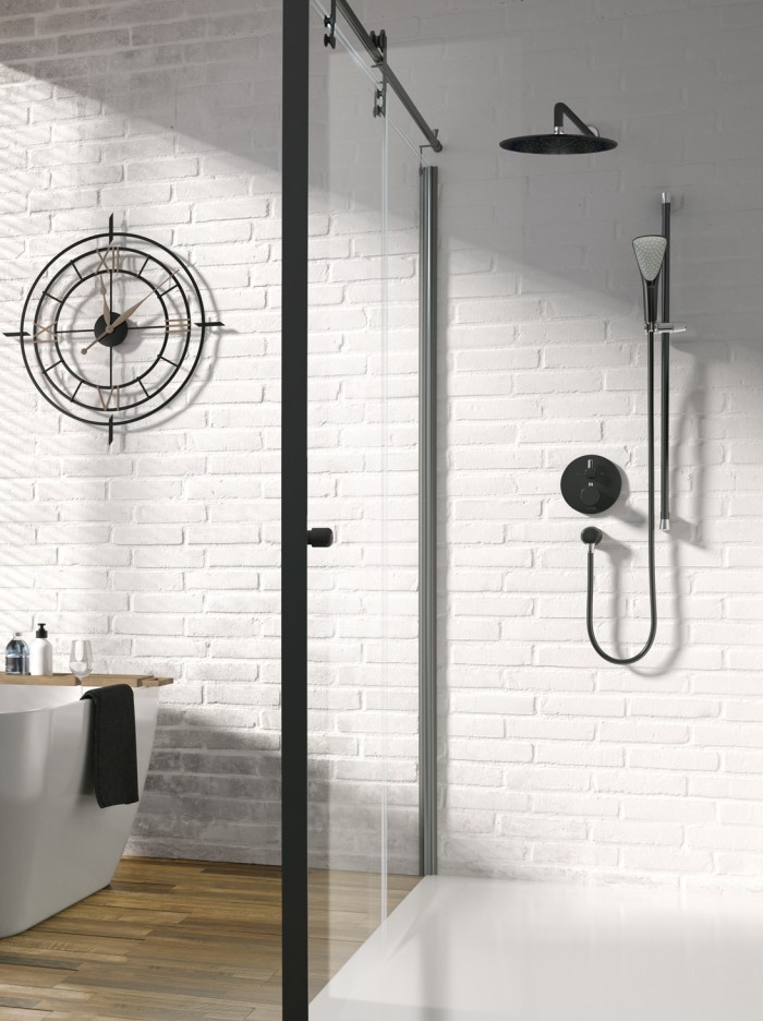 Na zdjęciu widać zestaw podtynkowy na bazie KLUDI BALANCE Black