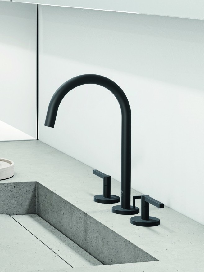 Na zdjęciu widzimy dwuuchwytową baterię umywalkową KLUDI NOVA FONTE PURISTIC