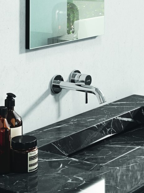 Na zdjęciu bateria dwuotworowa ścienna z serii KLUDI BOZZ