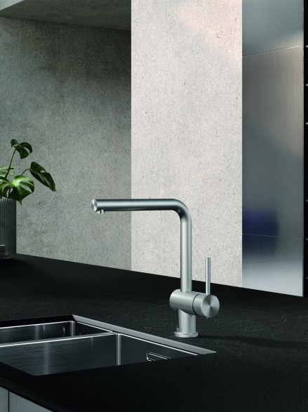 Zdjęcie przedstawia baterię kuchenną KLUDI L STEEL 