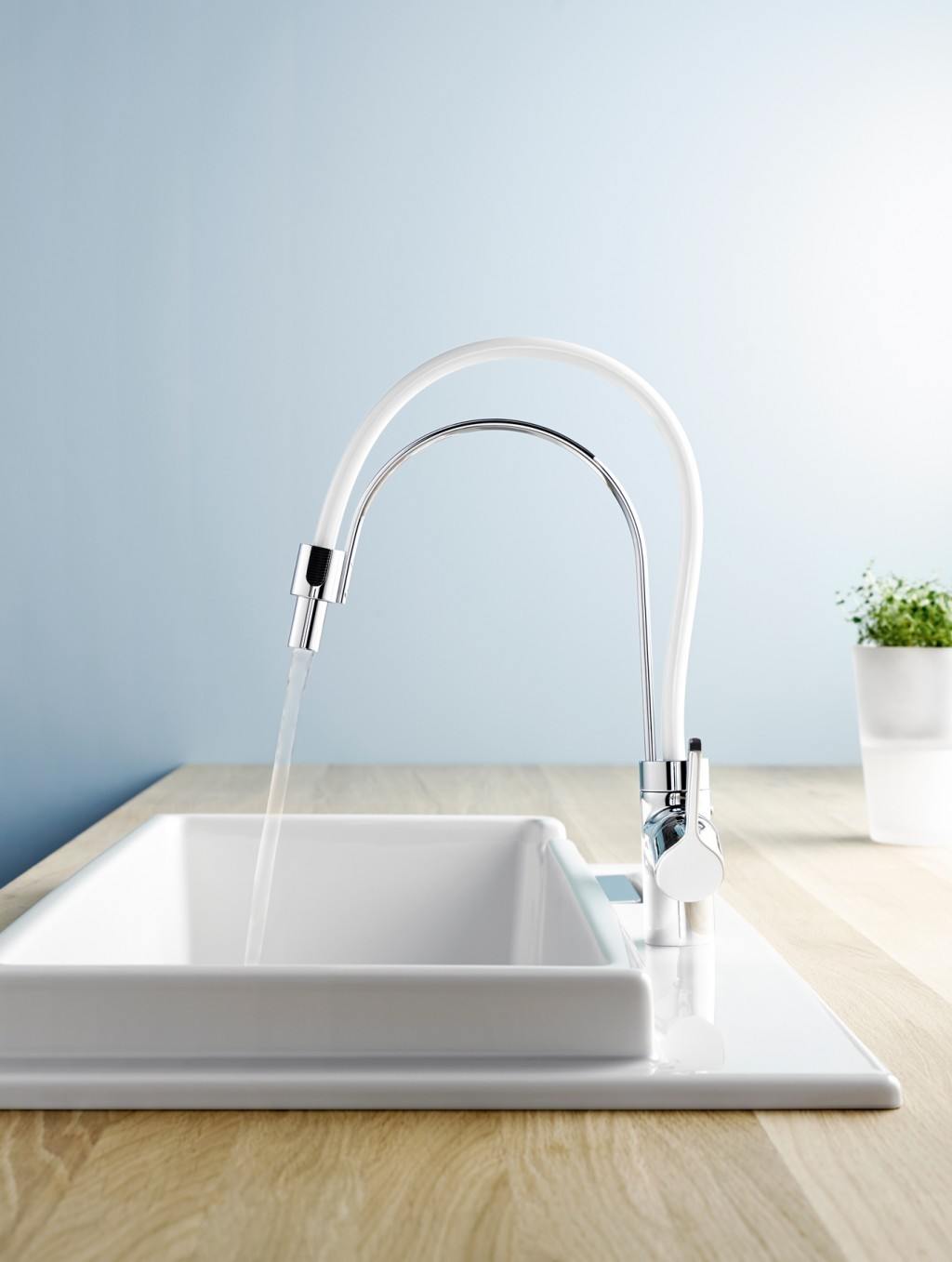 Na zdjęciu widzimy baterię kuchenną KLUDI BINGO STAR