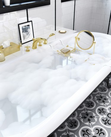 Zdjęcie przedstawia baterię wannową z serii KLUDI 1926