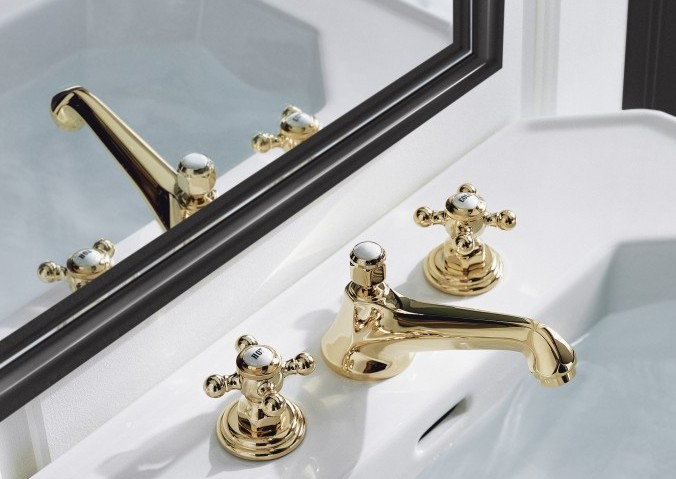 Na zdjęciu bateria umywalkowa trójotworowa KLUDI ADLON