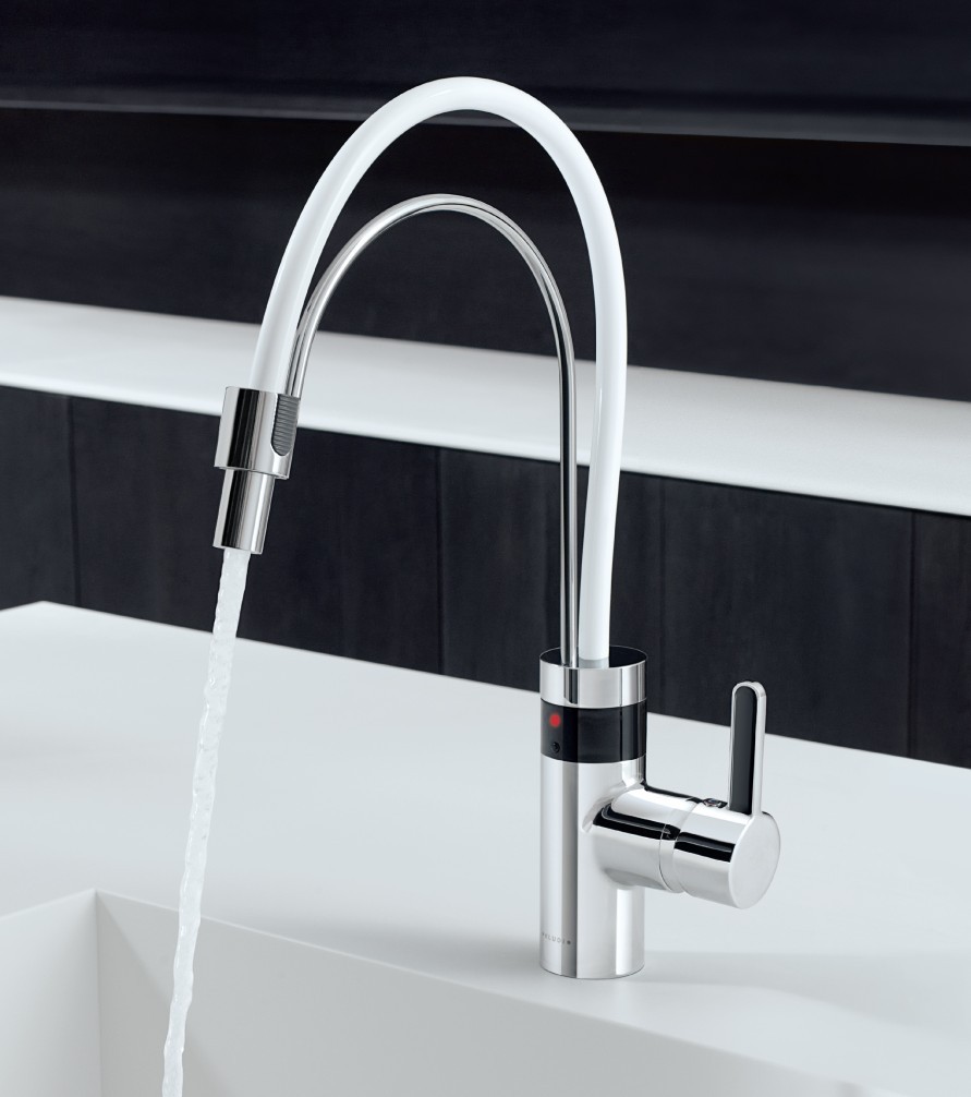 Zdjęcie armatury kuchennej z serii KLUDI E-GO 