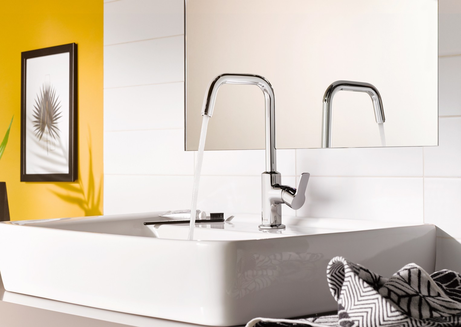 Na zdjęciu armatura łazienkowa z serii KLUDI PURE&EASY